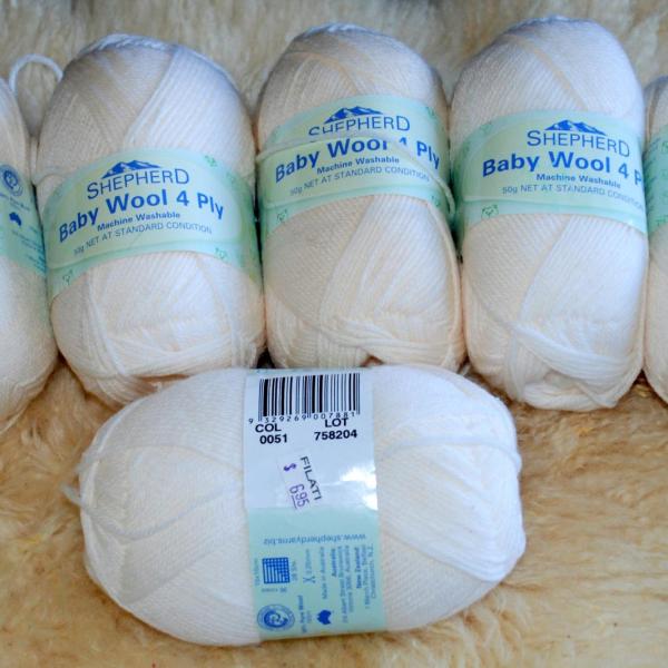 BABY Shepherd Baby Wool - White